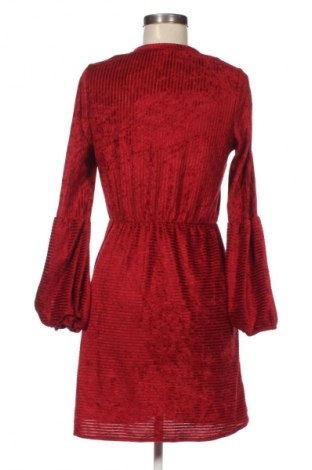 Рокля Pika, Размер M, Цвят Червен, Цена 19,42 €
