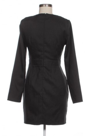 Šaty  Pretty Little Thing, Velikost M, Barva Černá, Cena  565,00 Kč