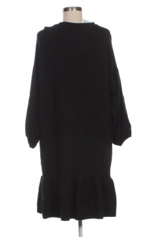 Ruha Pull&Bear, Méret M, Szín Fekete, Ár 8 244 Ft