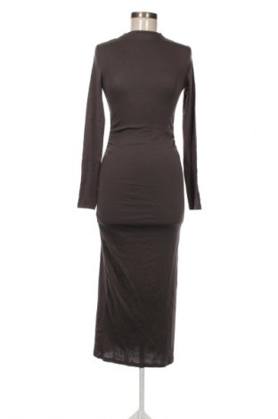 Kleid Pull&Bear, Größe M, Farbe Grün, Preis € 33,99