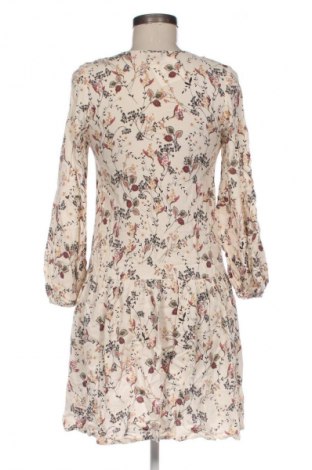 Šaty  Reserved, Velikost S, Barva Vícebarevné, Cena  566,00 Kč