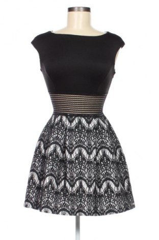 Kleid Rinascimento, Größe S, Farbe Schwarz, Preis € 28,99