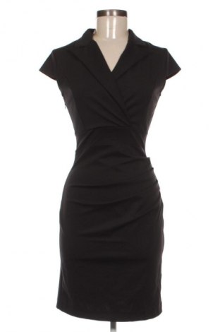 Kleid Rinascimento, Größe S, Farbe Schwarz, Preis 55,99 €