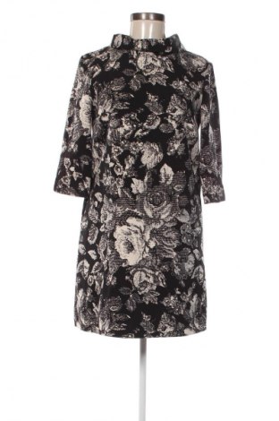 Sukienka Rinascimento, Rozmiar S, Kolor Kolorowy, Cena 106,99 zł