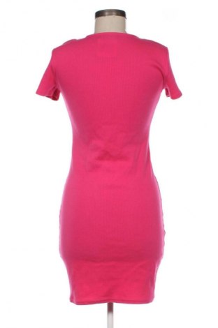 Рокля Sinsay, Размер M, Цвят Розов, Цена 20,00 €