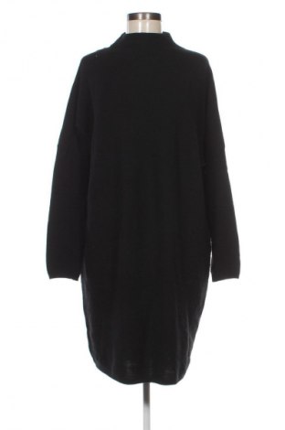 Ruha Sisley, Méret M, Szín Fekete, Ár 9 769 Ft