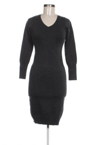 Ruha Unbranded, Méret S, Szín Szürke, Ár 8 244 Ft