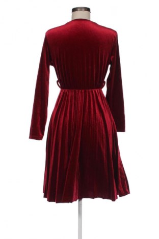 Ruha Unbranded, Méret M, Szín Piros, Ár 5 439 Ft