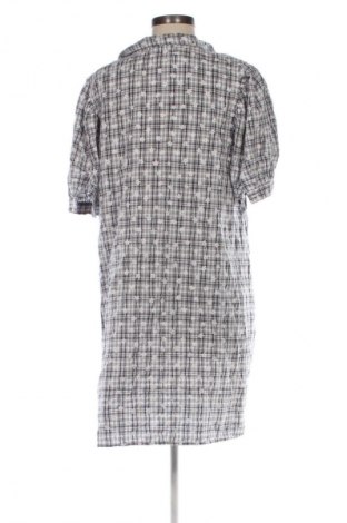 Ruha VILA, Méret M, Szín Sokszínű, Ár 19 269 Ft