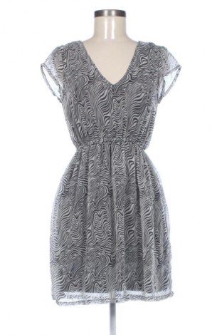 Kleid VILA, Größe M, Farbe Mehrfarbig, Preis € 13,81