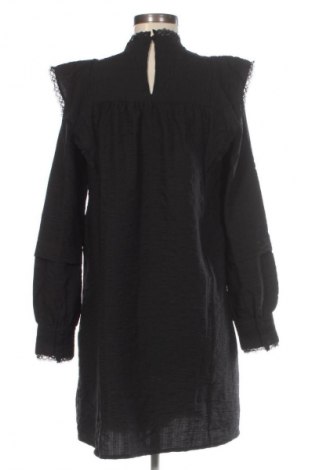 Рокля Vero Moda, Размер XS, Цвят Черен, Цена 10,73 €