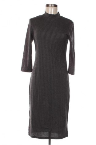 Kleid Vero Moda, Größe M, Farbe Grau, Preis € 5,99