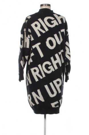 Рокля Zara, Размер M, Цвят Многоцветен, Цена 12,27 €