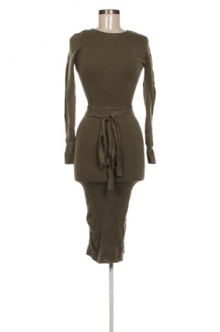 Kleid Zara, Größe M, Farbe Grün, Preis € 23,99