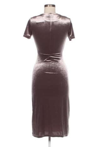 Kleid Zara, Größe M, Farbe Lila, Preis € 17,00