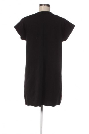 Kleid Zara, Größe M, Farbe Mehrfarbig, Preis 15,99 €