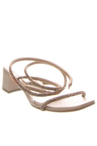 Sandalen Cassis, Größe 39, Farbe Golden, Preis € 43,99