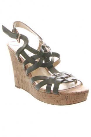 Сандали Guess, Размер 38, Цвят Кафяв, Цена 52,66 €