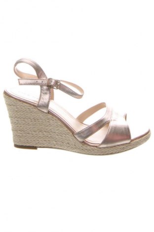 Sandały Pier One, Rozmiar 39, Kolor Złocisty, Cena 162,99 zł