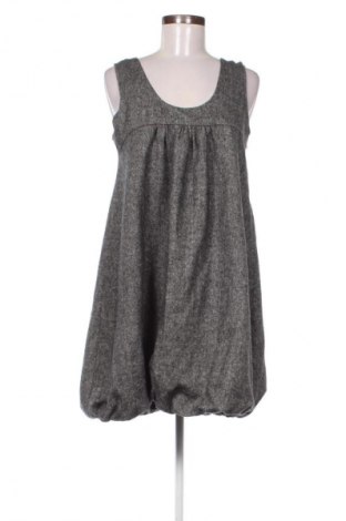 Latzkleid Gina, Größe M, Farbe Grau, Preis 36,45 €