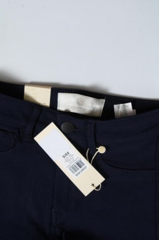 Дамски панталон Pieces, Размер XS, Цвят Син, Цена 69,00 лв.