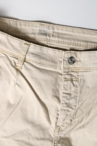 Дамски къс панталон Mac, Размер M, Цвят Бежов, Цена 25,40 лв.