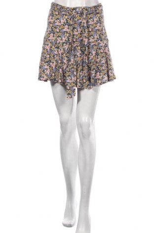Дамски къс панталон Piazza Italia, Размер S, Цвят Многоцветен, Цена 51,00 лв.