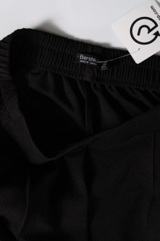 Дамски панталон Bershka, Размер M, Цвят Черен, Цена 13,50 лв.