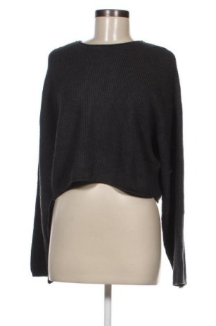 Γυναικείο πουλόβερ Pull&Bear, Μέγεθος M, Χρώμα Γκρί, Τιμή 51,41 €