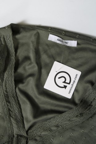 Γυναικεία μπλούζα About You, Μέγεθος M, Χρώμα Πράσινο, Τιμή 4,33 €