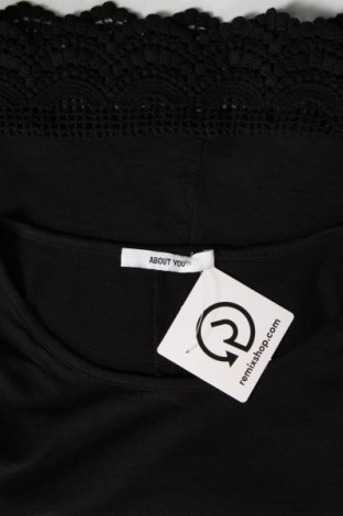 Γυναικεία μπλούζα About You, Μέγεθος M, Χρώμα Μαύρο, Τιμή 6,39 €