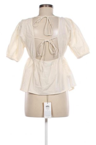 Дамска блуза Aware by Vero Moda, Размер S, Цвят Екрю, Цена 15,20 лв.