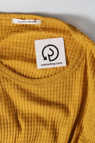 Damen Shirt Caution to the Wind, Größe M, Farbe Gelb, Preis 3,01 €