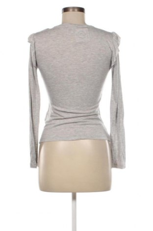 Damen Shirt Chipie, Größe XS, Farbe Grau, Preis 37,11 €