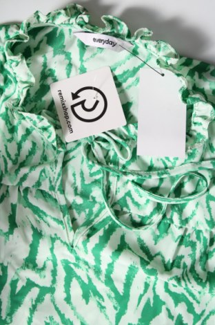 Damen Shirt Every Day, Größe M, Farbe Grün, Preis 15,84 €