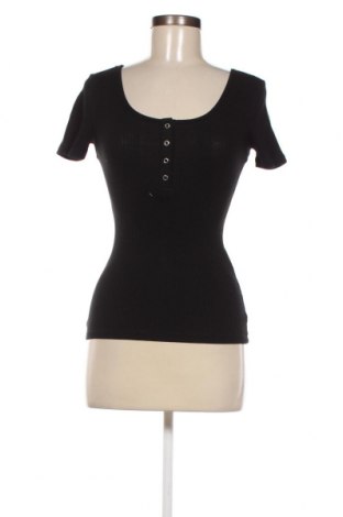 Дамска блуза Pieces, Размер XS, Цвят Черен, Цена 10,40 лв.