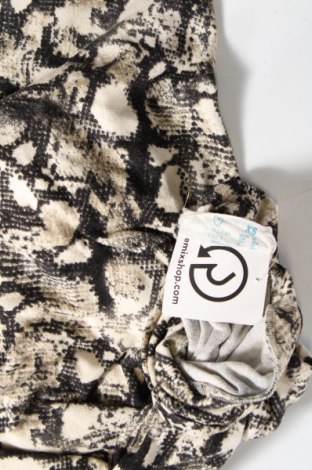 Γυναικεία μπλούζα Primark, Μέγεθος XS, Χρώμα Γκρί, Τιμή 3,17 €