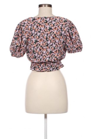 Damen Shirt Pull&Bear, Größe M, Farbe Mehrfarbig, Preis 5,59 €