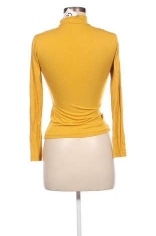 Дамска блуза Red Fox, Размер XS, Цвят Жълт, Цена 26,00 лв.