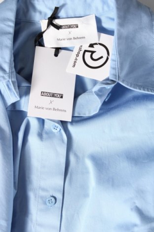 Γυναικείο πουκάμισο ABOUT YOU x Marie von Behrens, Μέγεθος XS, Χρώμα Μπλέ, Τιμή 77,32 €