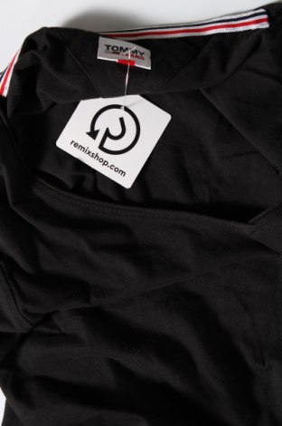 Дамска тениска Tommy Jeans, Размер S, Цвят Черен, Цена 23,80 лв.