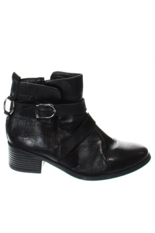 Dámské boty  Arezzo, Velikost 36, Barva Černá, Cena  245,00 Kč