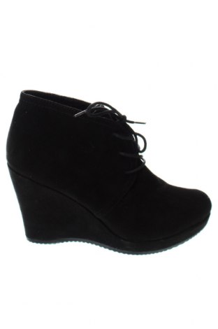 Dámské boty  Graceland, Velikost 39, Barva Černá, Cena  207,00 Kč