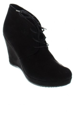 Dámské boty  Graceland, Velikost 39, Barva Černá, Cena  207,00 Kč