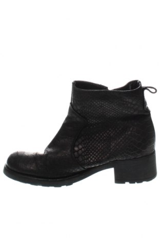 Dámské boty  Shoe Biz, Velikost 39, Barva Černá, Cena  245,00 Kč