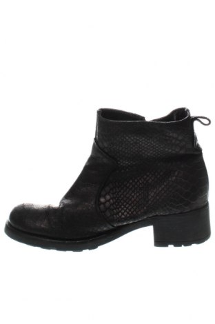 Botine de damă Shoe Biz, Mărime 39, Culoare Negru, Preț 50,52 Lei