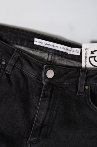 Damen Jeans & Other Stories, Größe S, Farbe Grau, Preis 15,58 €