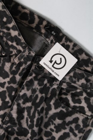 Dámske džínsy  H&M, Veľkosť XS, Farba Viacfarebná, Cena  14,84 €