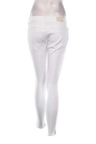 Γυναικείο Τζίν ONLY, Μέγεθος M, Χρώμα Λευκό, Τιμή 10,16 €