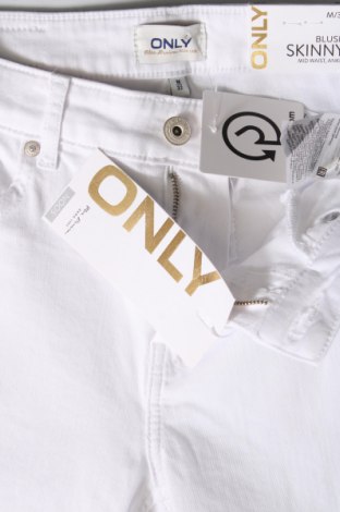 Γυναικείο Τζίν ONLY, Μέγεθος M, Χρώμα Λευκό, Τιμή 9,81 €
